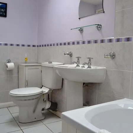 Nu-holme * Windermere